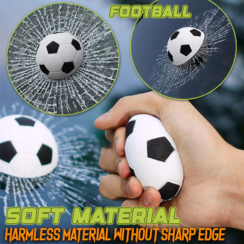 Klistremerke med 3D-ball som slår en glassknusende spøk