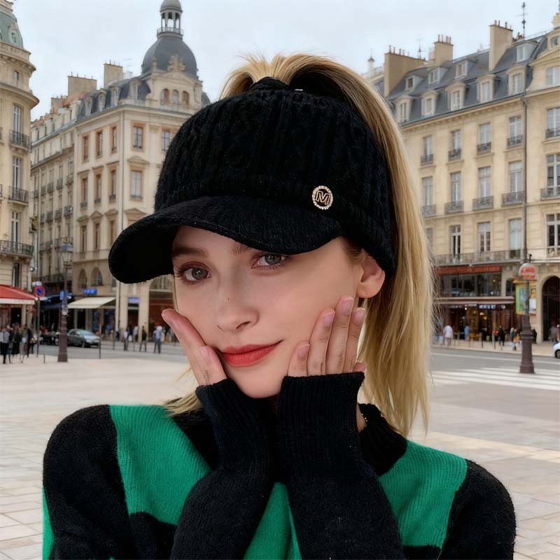 Høst- og vinterhatt med varm strikket hestehale for kvinner